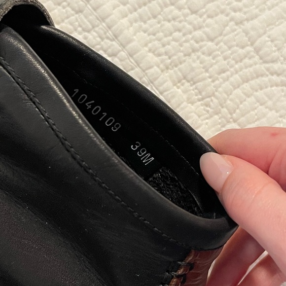 GUCCI VINTAGE LOAFERS - Picture 7 of 11